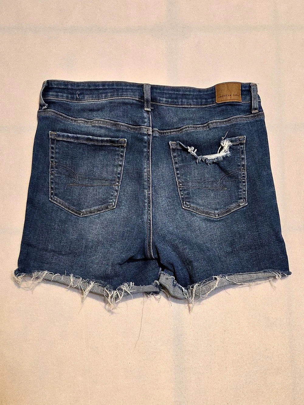 American Eagle Midi Denim Jean Shorts Size 14 - Picture 2 of 6